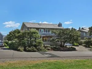 Pacific Northwest Beach House 5G EV Charger Dog - Surf Pines