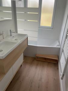 Villas Jolie maison proche plages et golf : photos des chambres