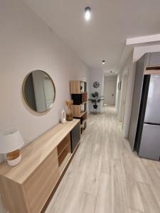 Modern 3BD Apartment with Spacious Balcony & Outside Furniture - Marsalforn Bay