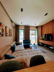 Sea Song Luxury Apartment in Diamond Hill