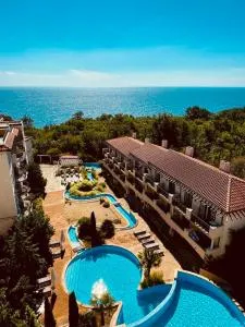 The Cliff Boutique Hotel by Flat Mаnаger - Banya