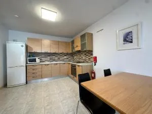 Budget Friendly apartment in Central Swieqi - 10 minutes walk to Paceville & the beach - Is-Swieqi