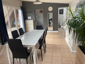 Maisons de vacances Domaine entier Le Clos des Trois Provinces 20 personnes Zoo Beauval : photos des chambres