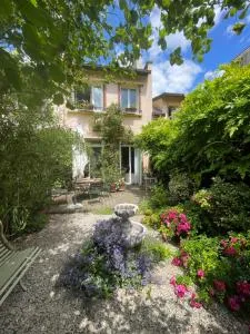 Maison familiale - 20 mn Centre Paris et Stade de France- 5 Chambres - 奥贝维利埃