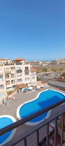 Chilly Apartment - Sunny rooftop terrace with ocean view