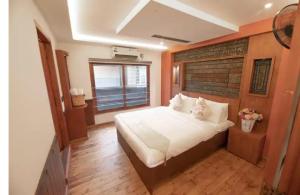 Northstar 1 Bedroom Ac Private Houseboat WithMeals
