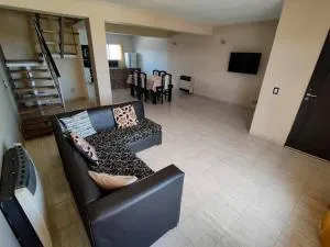 Hermoso y amplio dúplex playa union - Rawson