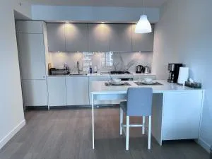 Monthly stay-Relocation Special-New condo at Metrotown - Burnaby