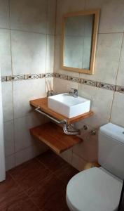 Basilia, Casa con pileta para 6 personas con garaje para 2 vehículos