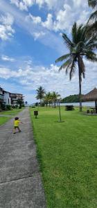 lindo apartamento frente ao mar pe na areia