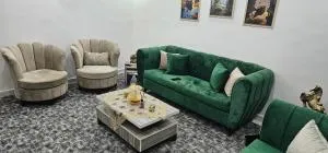 شقه مفروشه فاخره جديده 4 غرف - Er Ruwāq