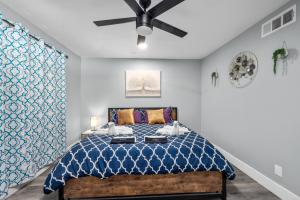 Warm Heights 2BR with Pool & Free Parking