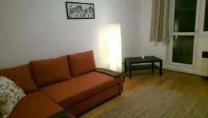 CH4 Apartment - Moşna