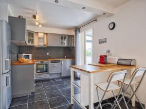 Maison familiale à Merville-Franceville-Plage, proche de la plage - FR-1-788-17