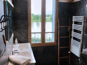 Maisons de vacances Charmante Demeure: Balades, Centre Historique, Confort Moderne, Terrasse, Wifi, Animaux Acceptes - FR-1-489-532 : photos des chambres