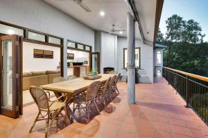 The Ferns Villa Serene Rainforest Retreat with Ocean Breezes