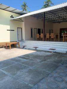 Dikky Guest House near Bangsal and Sira