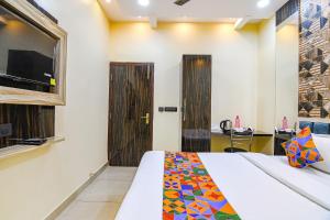 FabHotel Royal Park Inn - Nr Eden Garden Stadium