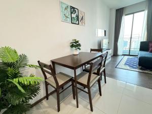 The Rich Sukhumvit 3 by Nana Best