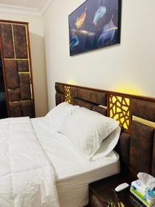 شقة فندقية للإيجار فى كمبوند اكاسيا القاهرة الجديدة اول سكن