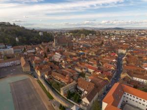 Iconic View Terrace - 2 Private Suites