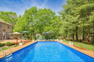 Villa Baloch- w/ Sparkling heated pool - Wainscott