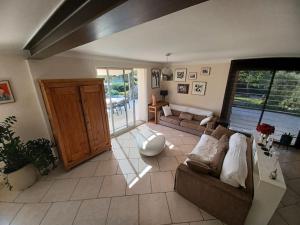 Maisons de vacances Maison spacieuse avec piscine pour 4 a 8 personnes : photos des chambres