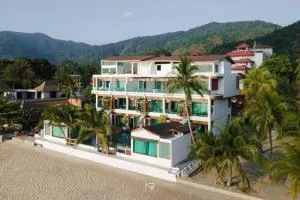 Hotel Villa AoKhanom Beachfront - Ban Thong Yi