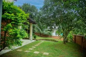 Back Forest Villa - Hapugala