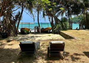 Namaskara by the Beach - Charming Beachfront Bungalow Retreat