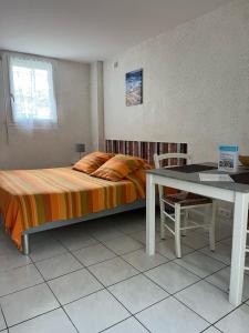Hotels Hotel Residence Les Flots : photos des chambres