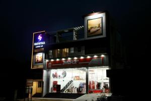 Sathyaa Grand Inn