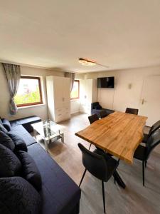 House Messe Just 3 Minutes