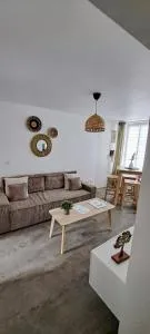 Le balinais , en hyper centre rue au calme avec parking - La Bucaille