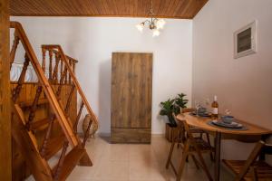 Rhodes VistaPeak Retreat