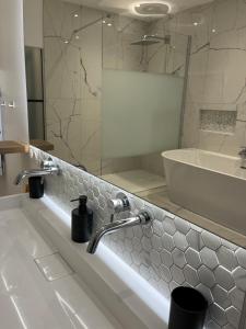 Appartements Appartement hyper centre lit King Seize : photos des chambres