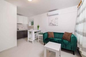 Apartments in Jadranovo 39264 - 3hvězdičkové hotely ve městě Jadranovo