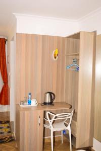 Caravan furnished2br,1br & hotel rooms