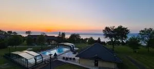 Superbe appart avec vue sur Lac - 托隆