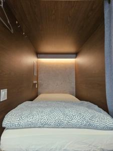 1 người trong Phòng tập thể - Chỉ dành cho nam (1 Person in Dormitory - Male Only)