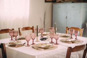 Captains Spacious House Near The Beach - Happy Rentals