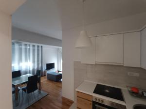 Apartment 28