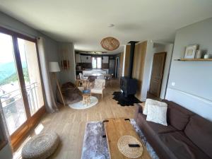 Grande Maison Vue Montagne au calme