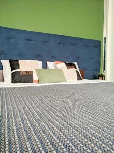 Апартаменти з прекрасним панорамним видом на замок та гори