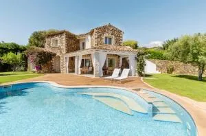 Villa Ulivo con piscina e giardino privato a 500 mt dal mare - Castiadas