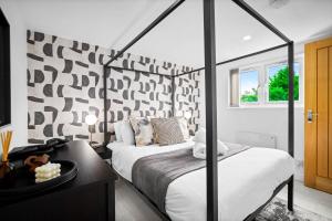 Modern 2 Bedroom Apartment - Near City Centre - WiFi - Smart TV 3MR