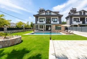 Villa Palmiye by Villa Safiya