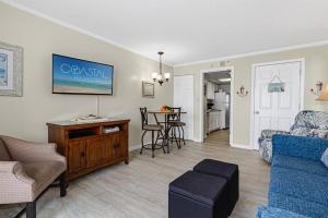 Readyand Relax, Oceanfront Suite w Jetted tub! B 1134