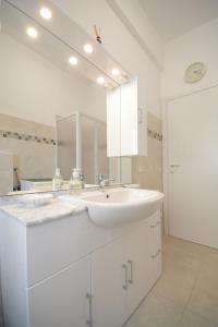 NEW Anna Apartment