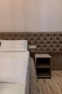 Rest Hour Hotel - 卡萨米尔